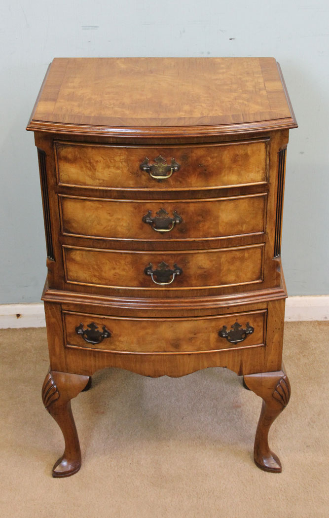 Antique Vintage Walnut Chest Drawers,