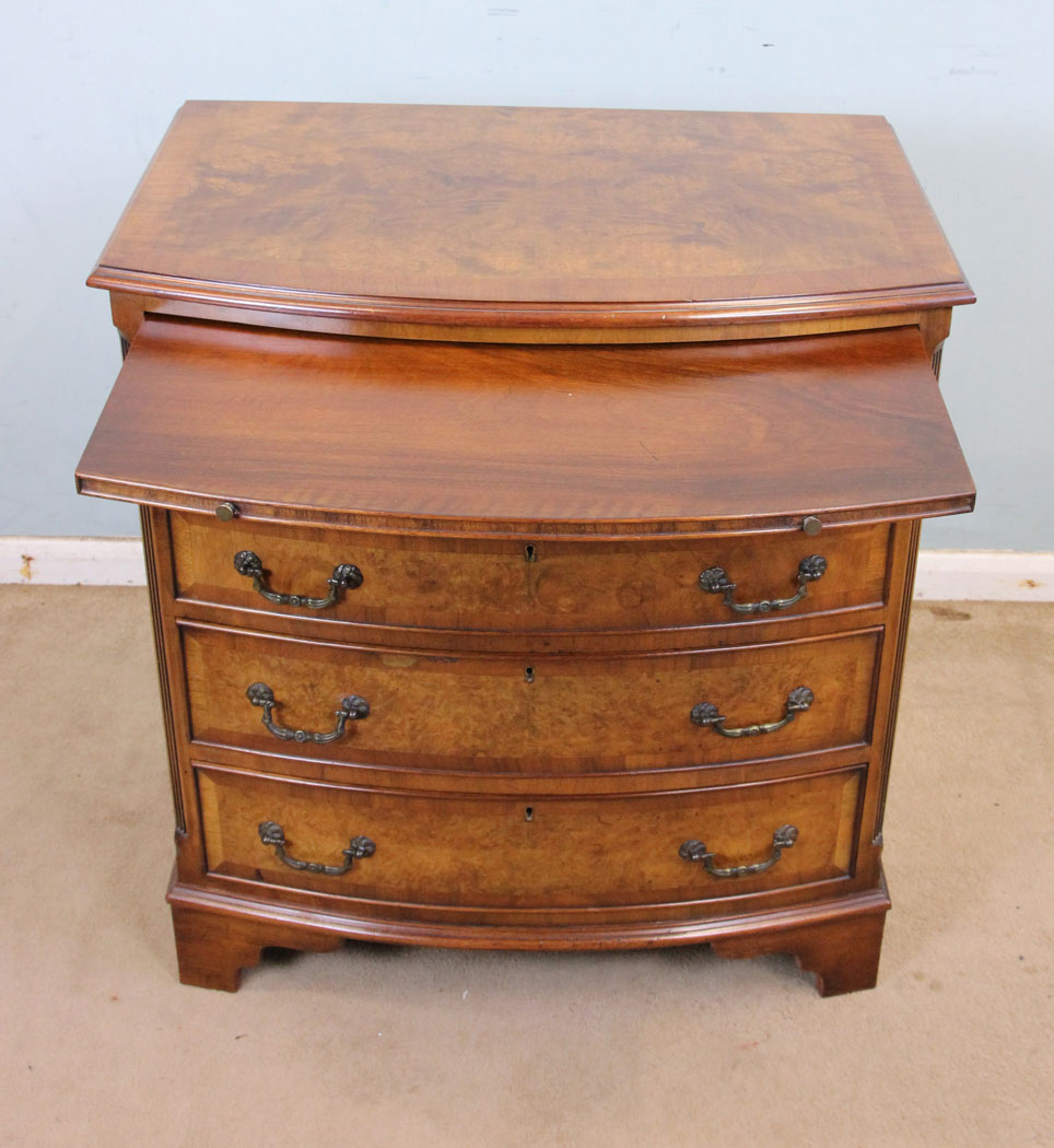 Small 20th Century Burr Walnut Bow Front Chest of Drawers,