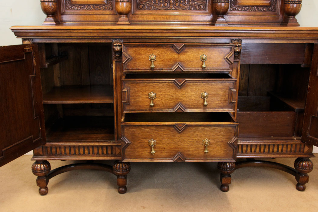 Quality Antique Oak Sideboard Dresser,