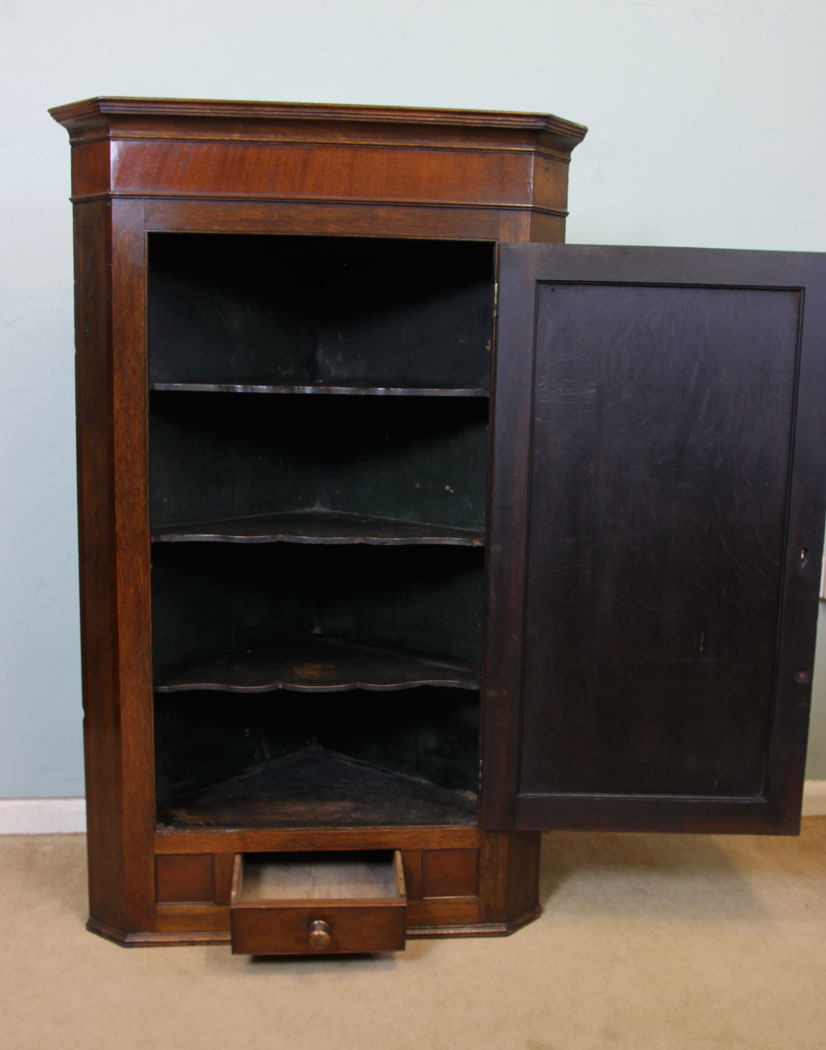 Antique Georgian Corner Cupboard,