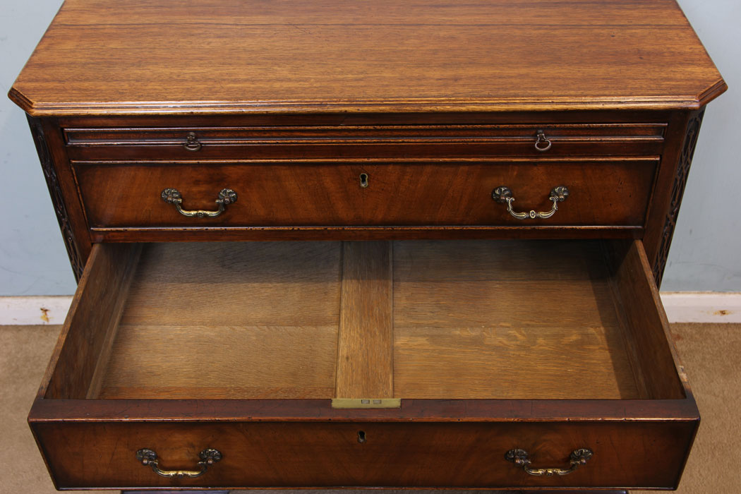Georgian Style Chest Drawers, Oak Lineings