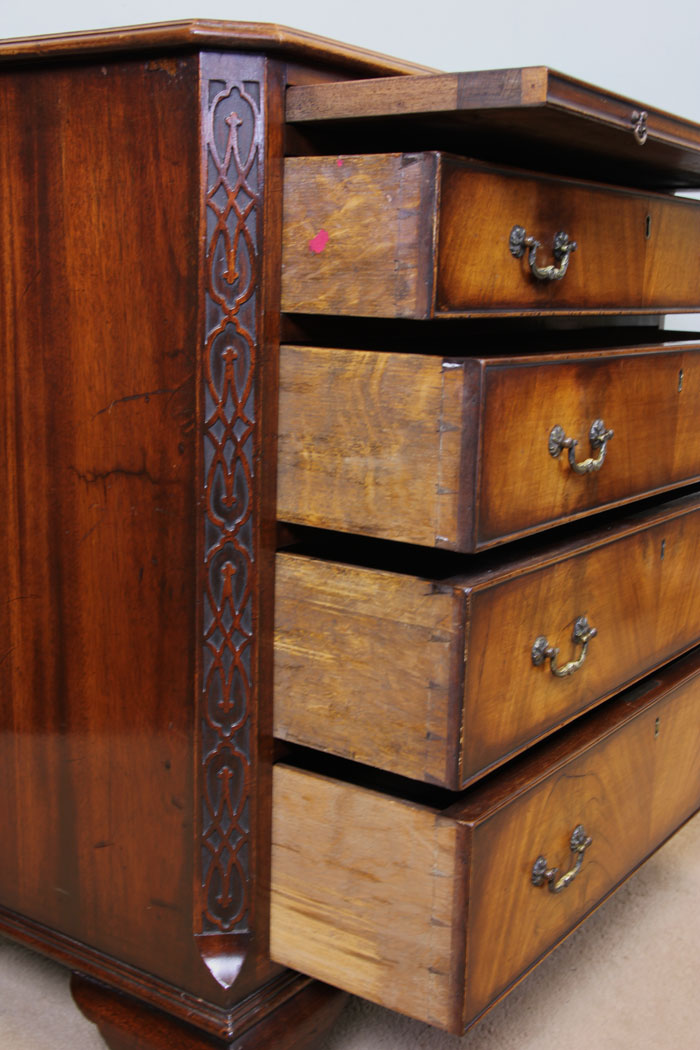 Georgian Style Bachelors Chest Drawers, Oak Linings,
