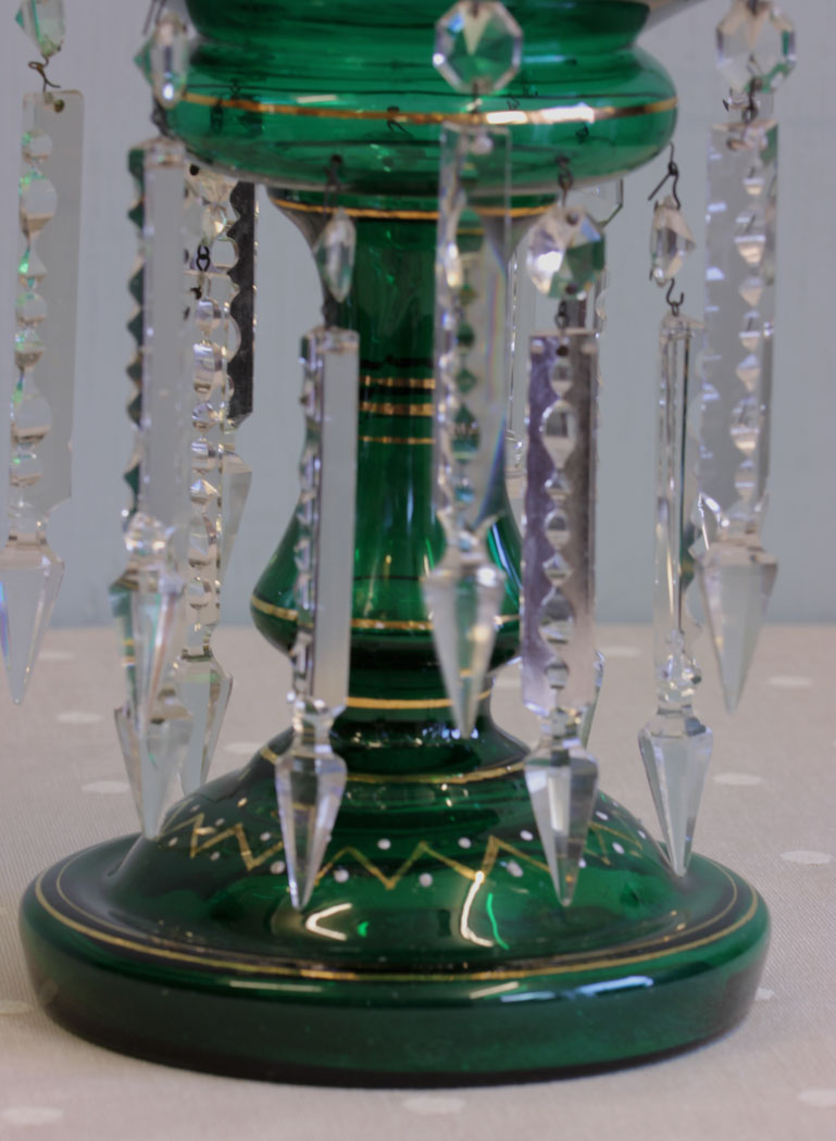 Antique Green Mantle Lustre,