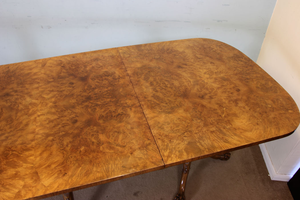 Extending Antique Burr Walnut Dining Table, Antique Burr Walnut Pedestal Dining Table,