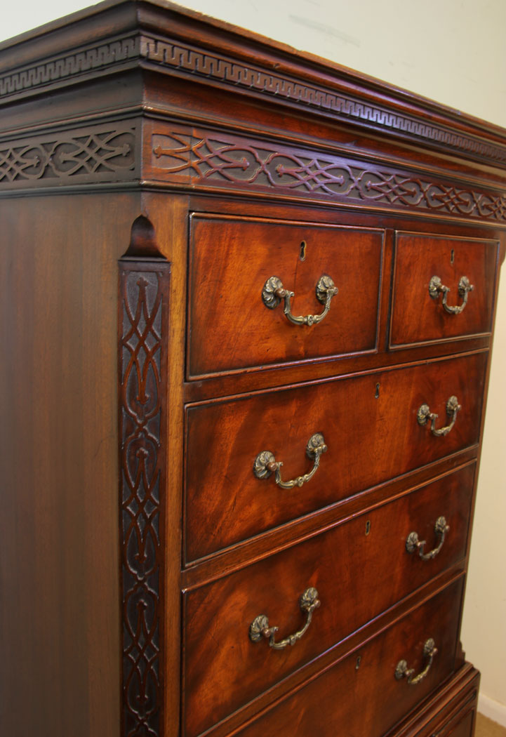 Figured Mahogany Antique Chest on Chest. Antique Mahogany Chippendale Style Chest on Chest, Tallboy