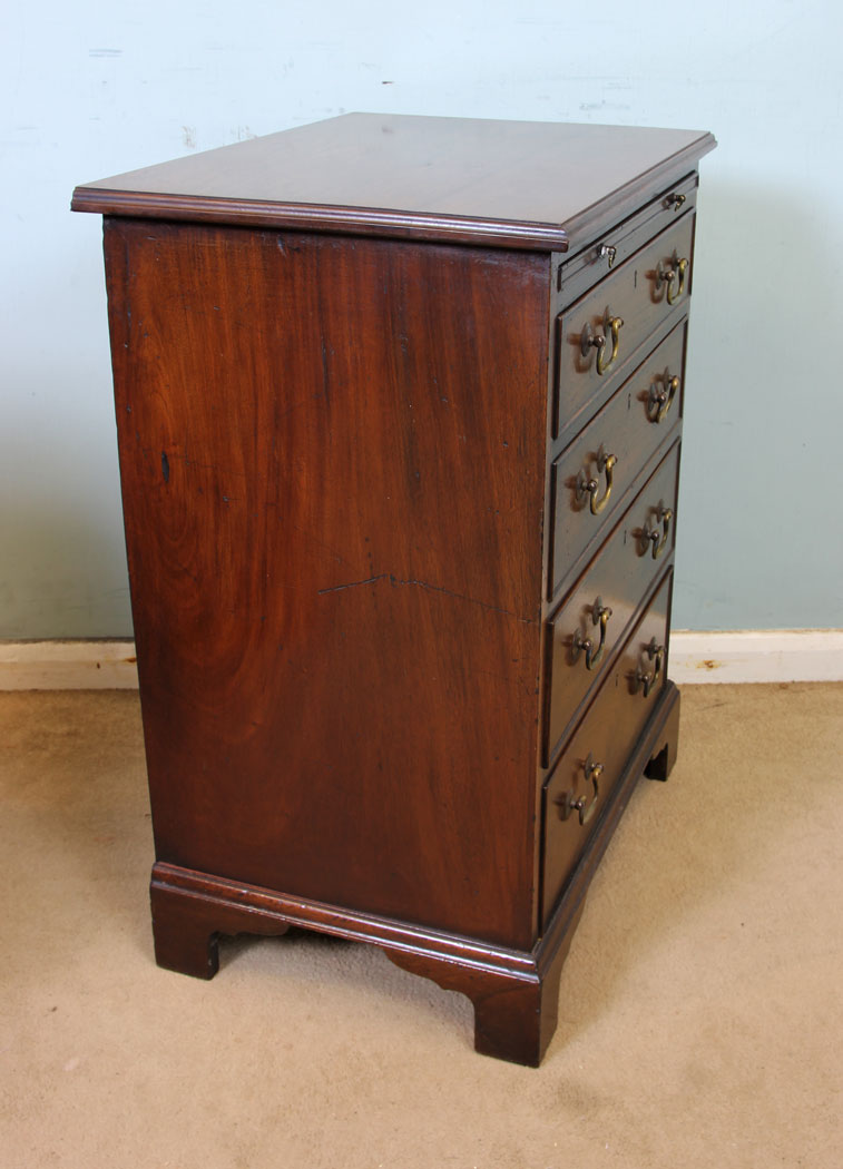Antique Chest Drawers
