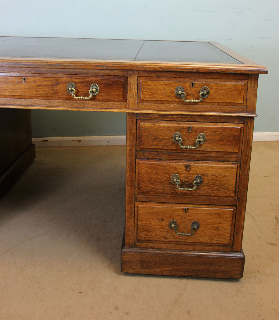 Antique Oak Writing Desk. Antique Oak Partners Desk
