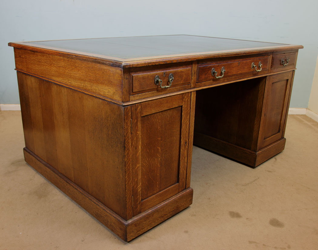 Oak Antique Partners Desk. Antique Oak Partners Desk