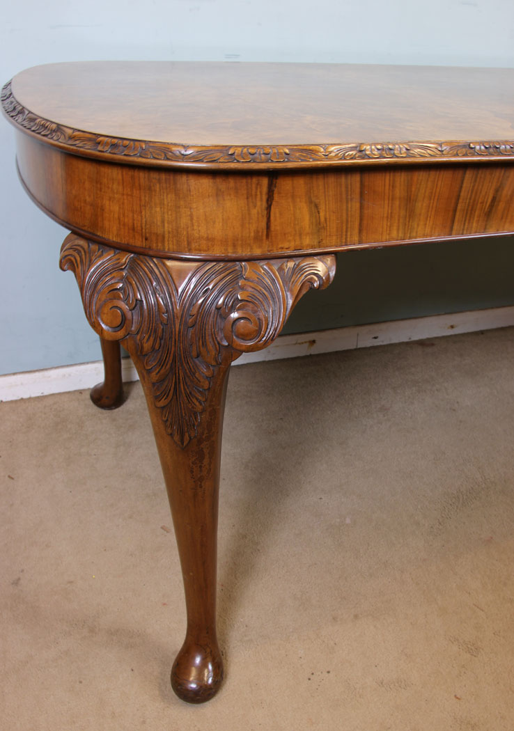 Queen Anne Style Antique Burr Walnut Dining Table.