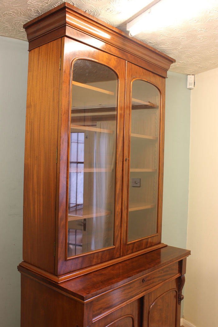 Antique Mahogany Victorian Bookcase.