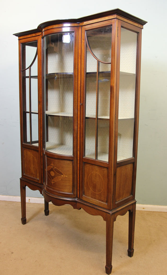 Inlaid Mahogany Antique Display Cabinet.