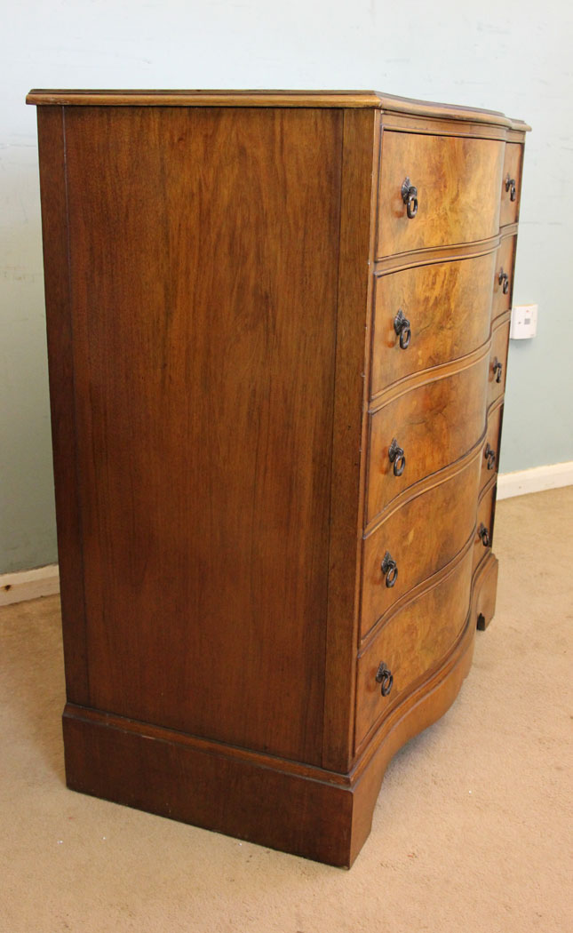 20th Century Walnut Chest of Drawers.