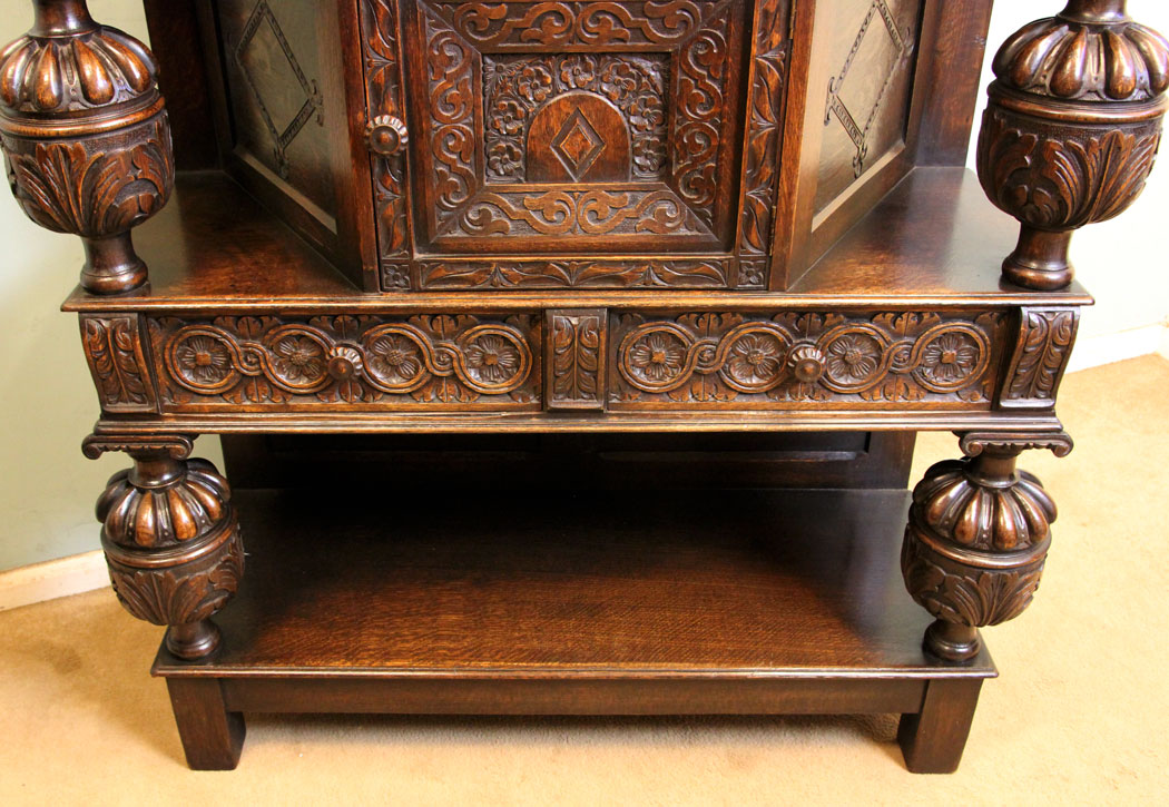 Antique Vintage Carved Oak Court Cupboard.