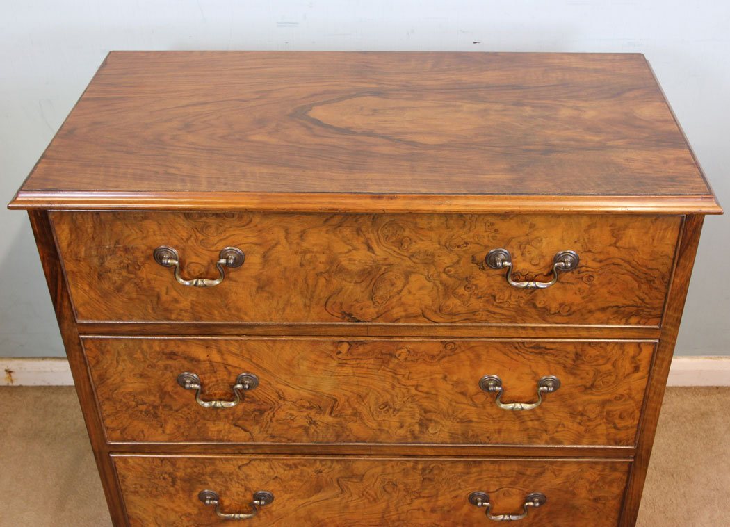 Small Antique Walnut Chest of Drawers.