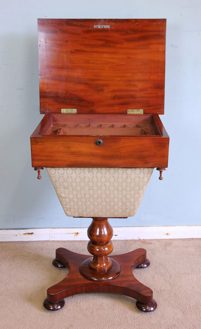 12119r4-Antique-Mahogany-Sewing-Table,