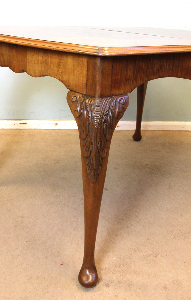 Antique Vintage Burr Walnut Dining Table,