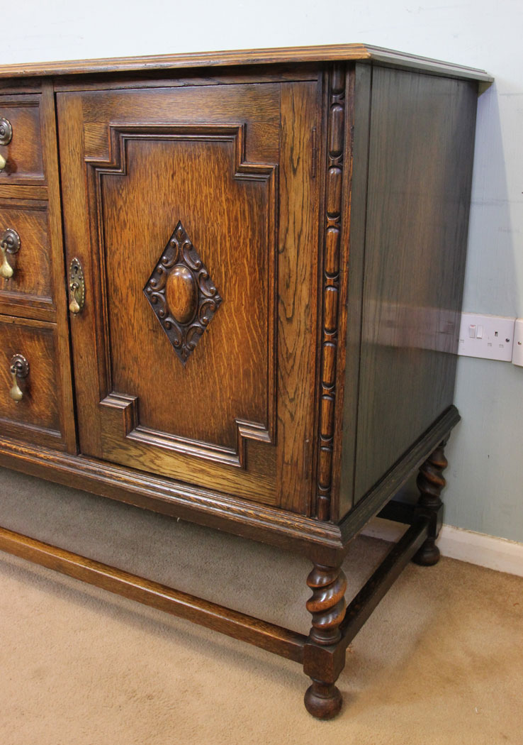 Antique jacobean Oak Sideboard, Dresser vBase