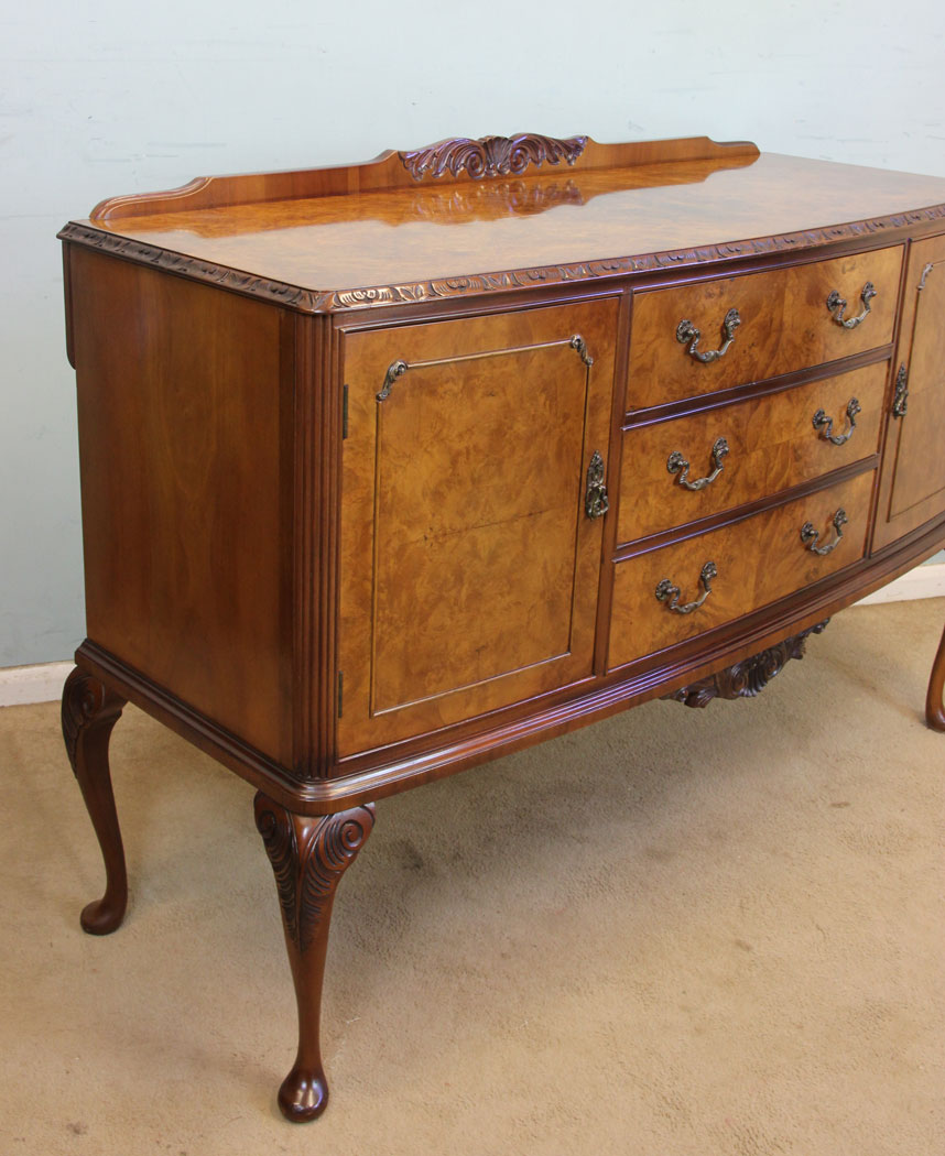 10972r7 Queen Anne Style Burr Walnut Sideboard,