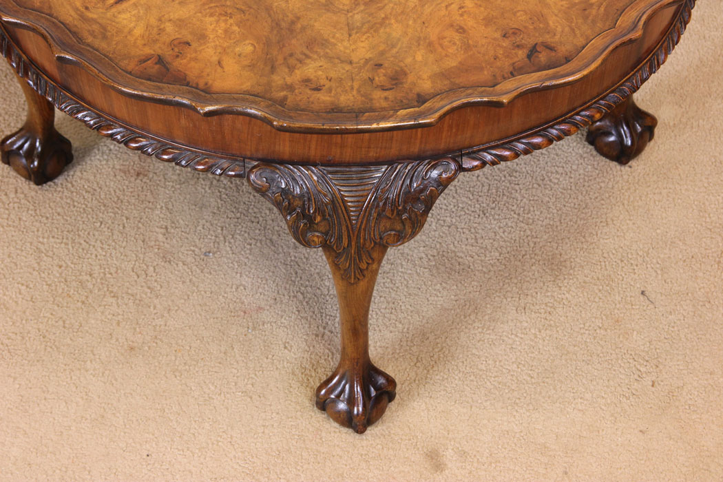 10977r6 Antique Walnut Coffee Table, Queen Anne Style Burr Walnut Coffee Table