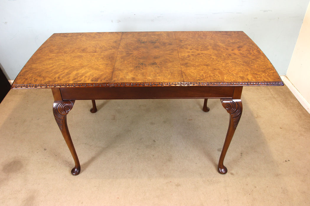 10980r3 Burr Walnut Extending Dining Table, Queen Anne Style Burr Walnut Dining Table
