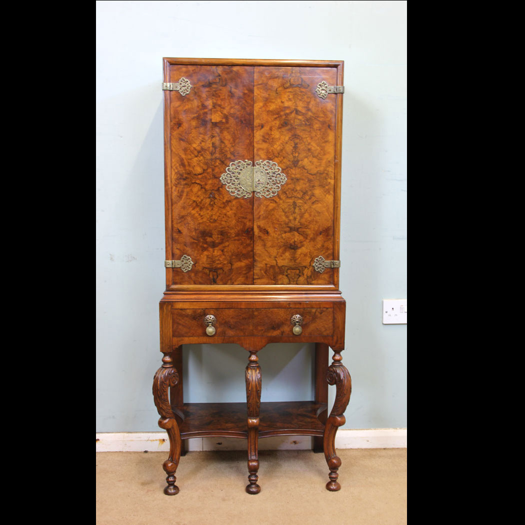 10987r01 Antique Walnut Side Cabinet, Antique Figured Walnut Side Cabinet, Drinks Cabinet