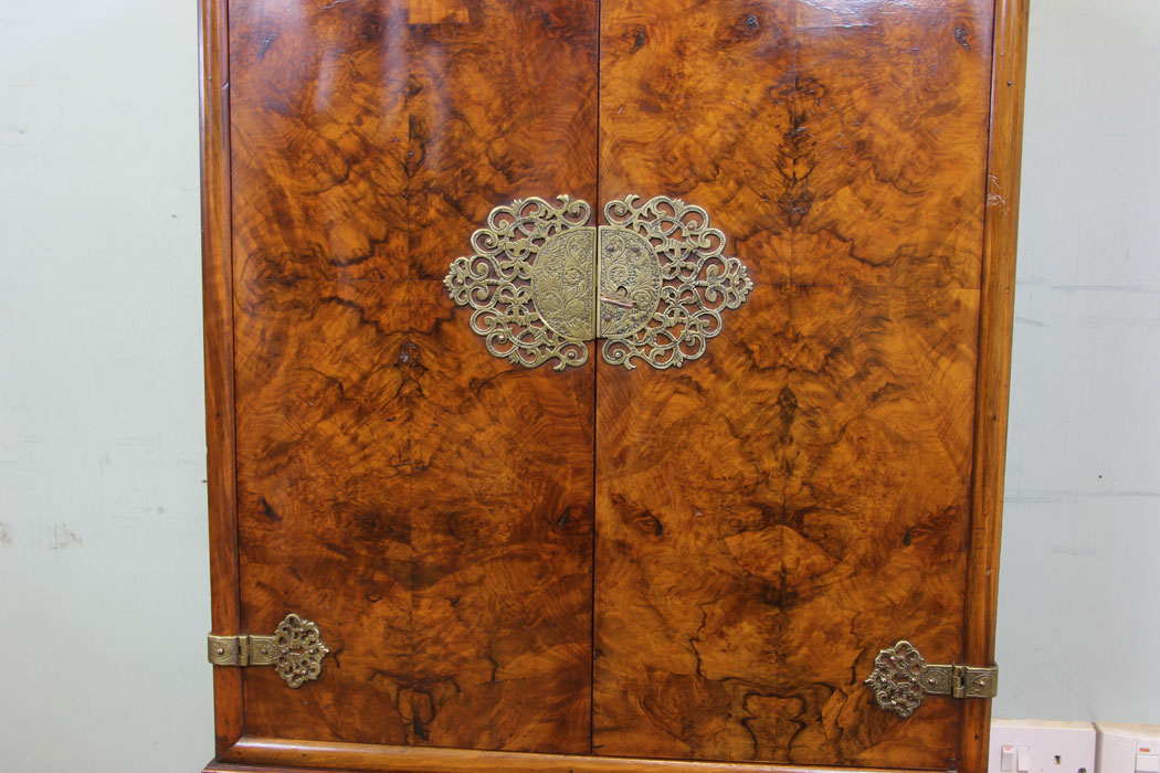 10987r8 Antique Walnut Side Drinks Cabinet, Antique Figured Walnut Side Cabinet, Drinks Cabinet