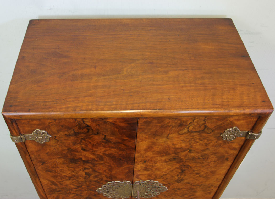 10987r9 Small Antique Walnut Side Cabinet, Antique Figured Walnut Side Cabinet, Drinks Cabinet