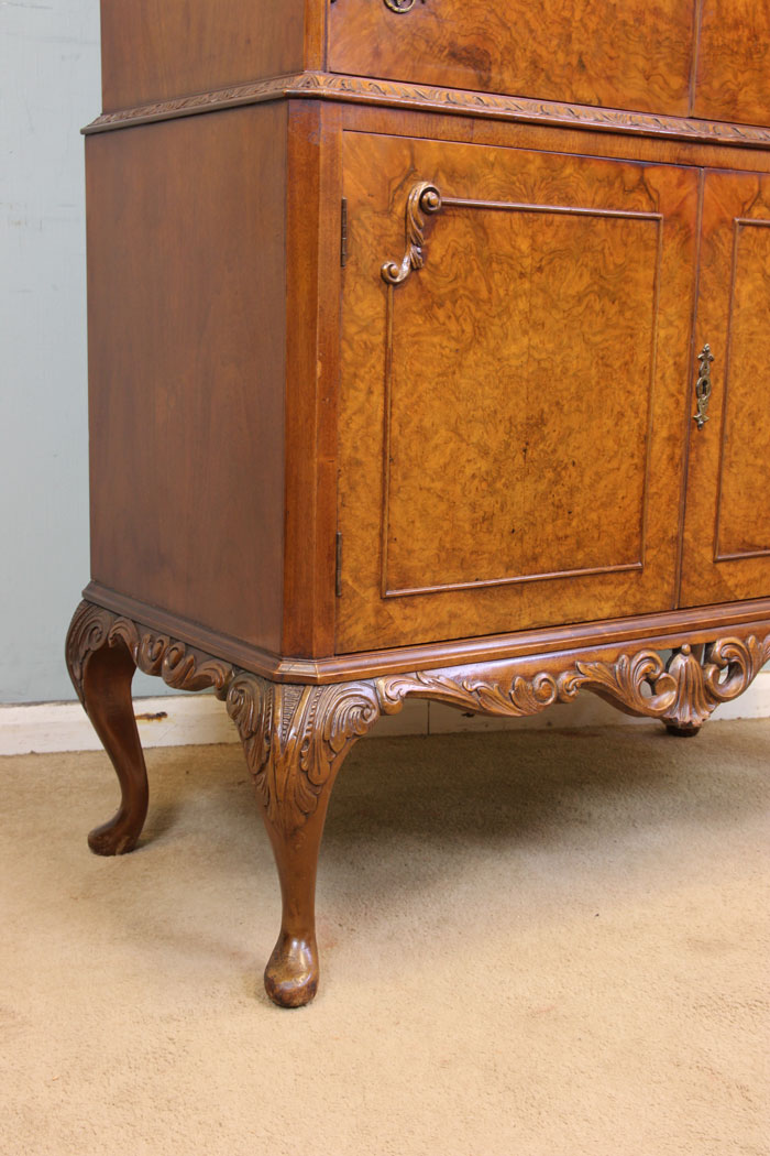 10990r10 Antique Burr Walnut Cocktail Cabinet, Burr Walnut Queen Anne Style Cocktail Drinks Cabinet