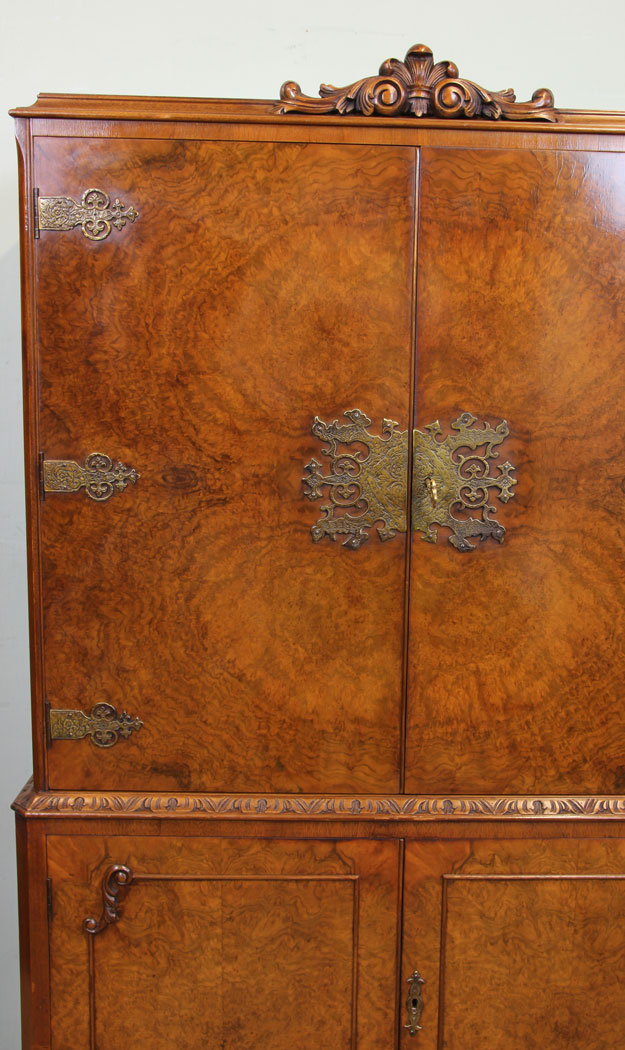 10990r9 Antique Burr Walnut Cocktail Cabinet, Burr Walnut Queen Anne Style Cocktail Drinks Cabinet