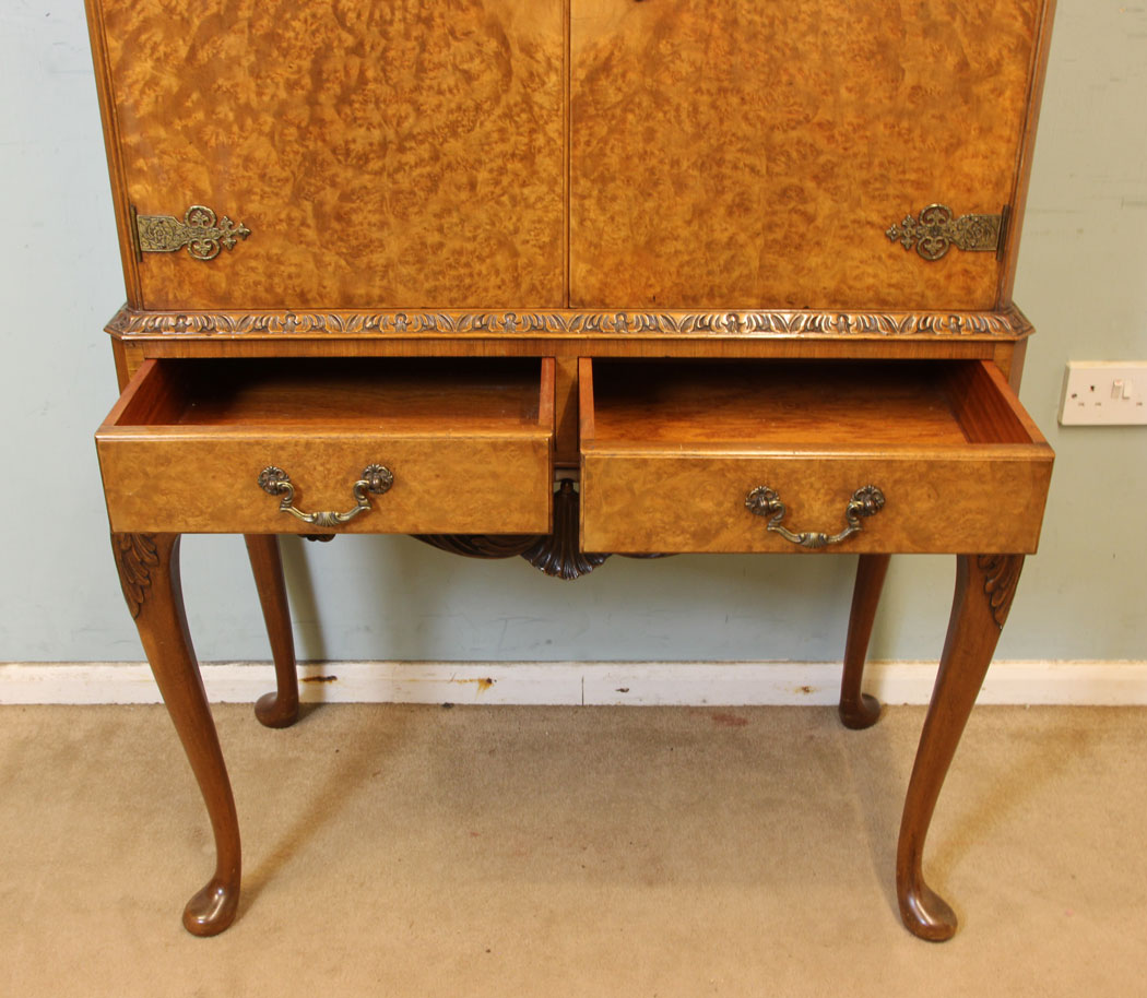 10992r8 Antique Cocktail Drinks Cabinet, Norfolk Burr Walnut Queen Anne Style Cocktail Drinks Cabinet