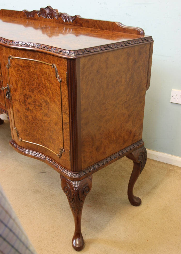 11002r10 Antique Burr Walnut Sideboard, Queen Anne Style Burr Walnut Sideboard