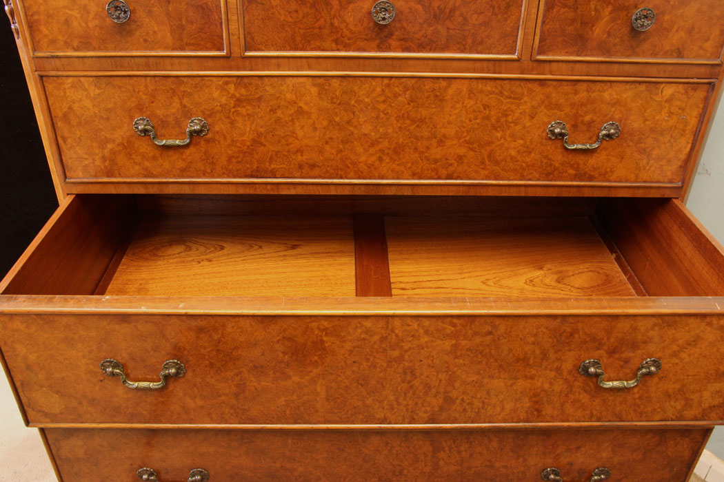 11038r10 Antique Burr Walnut Chest of Drawers, Sutton Bridge, Quality Burr Walnut Chest of Drawers,