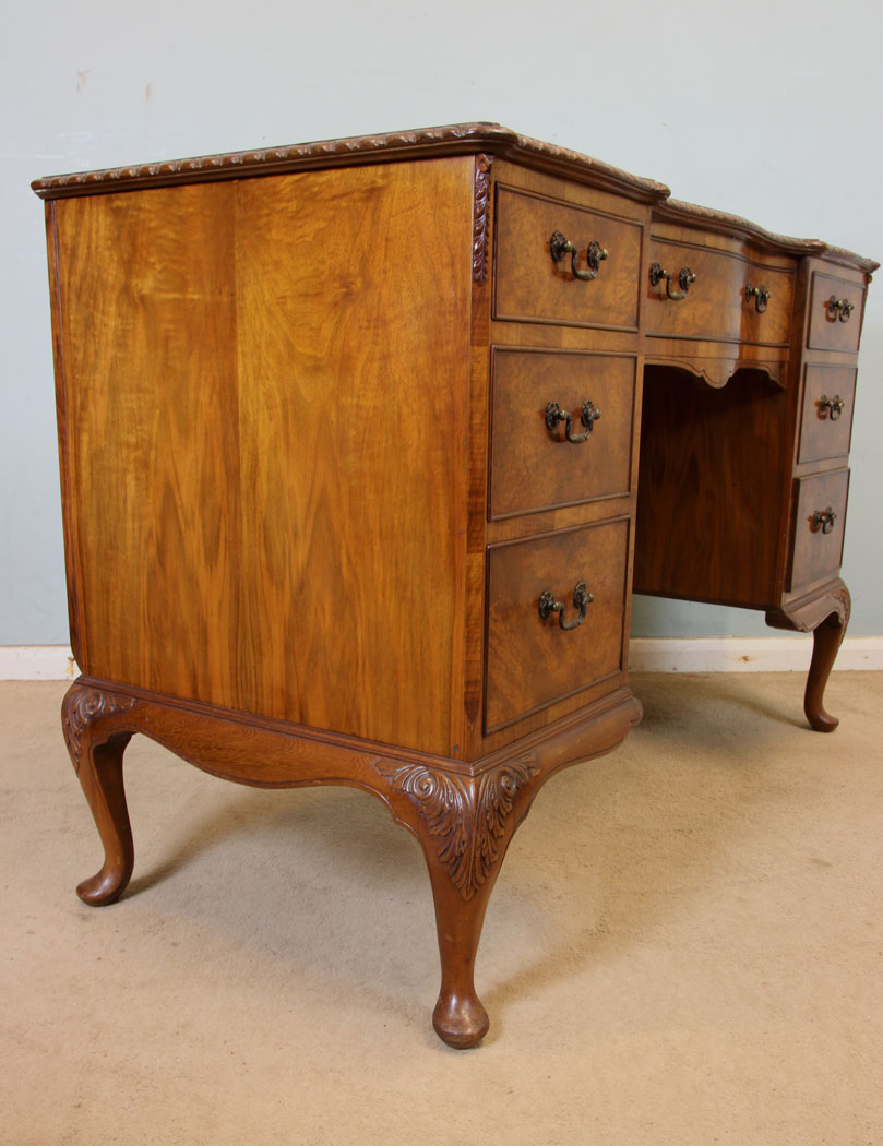 11039r4 Antique Burr Walnut Kneehole Writing Desk, Side Table, Quality Burr Walnut Dressing Table / Writing Desk