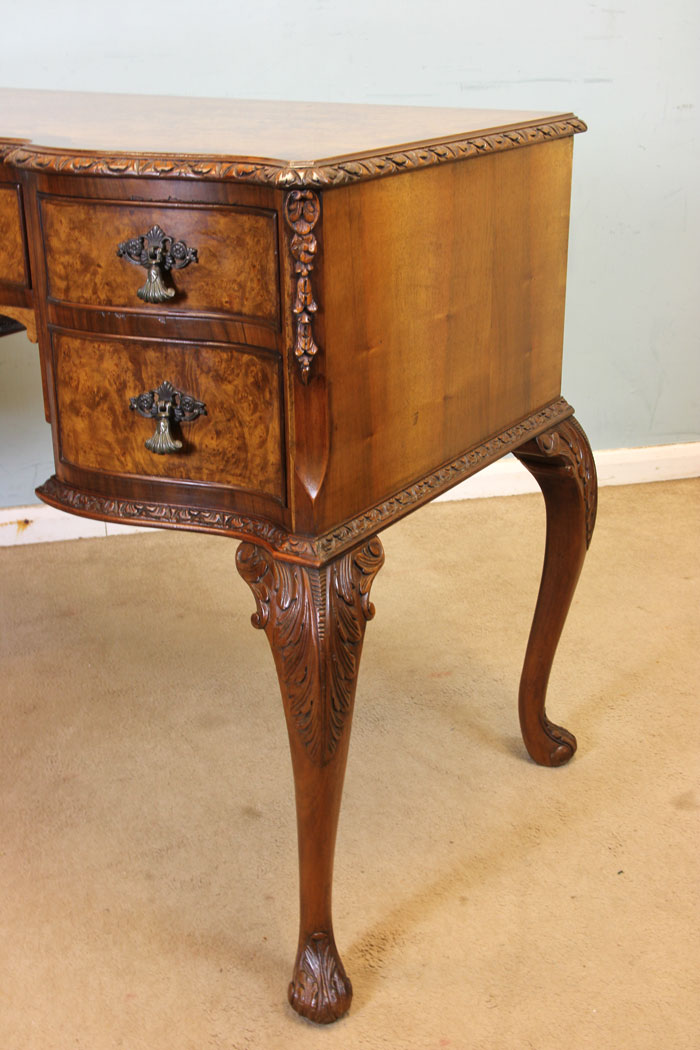11040r5 Antique Burr Walnut Writing Desk Table, Burr Walnut Writing Side Table / Dressing Table