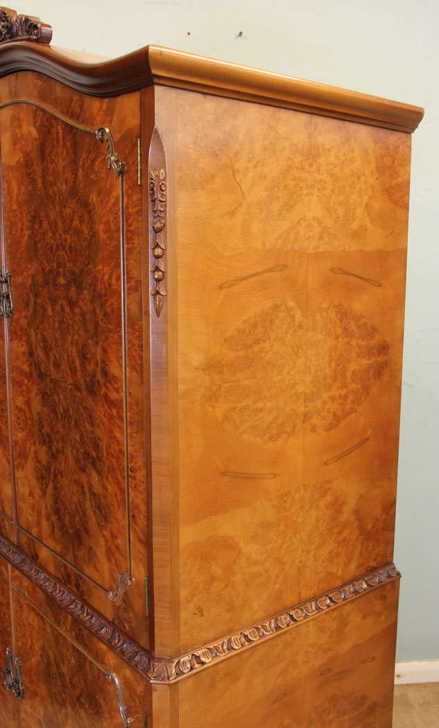 11041r8 Antique Vintage Burr Walnut Cocktail Cabinet, Antique Burr Walnut Cocktail Drinks Cabinet