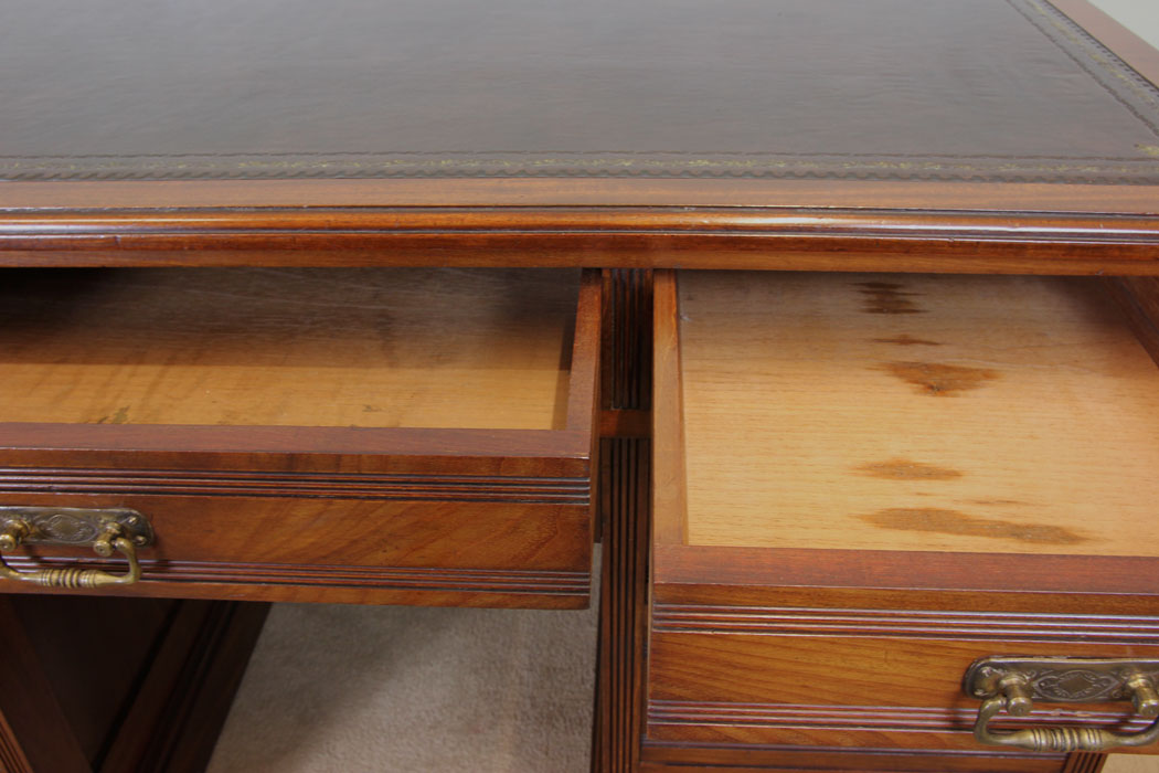 11042r10 Antique Mahogany Desk, Antique Mahogany Pedestal Kneehole Writing Desk.