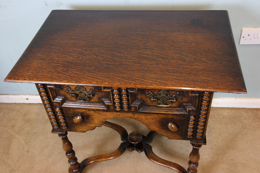 11045r7 Antique Oak Side Table, Antique Oak Side Table