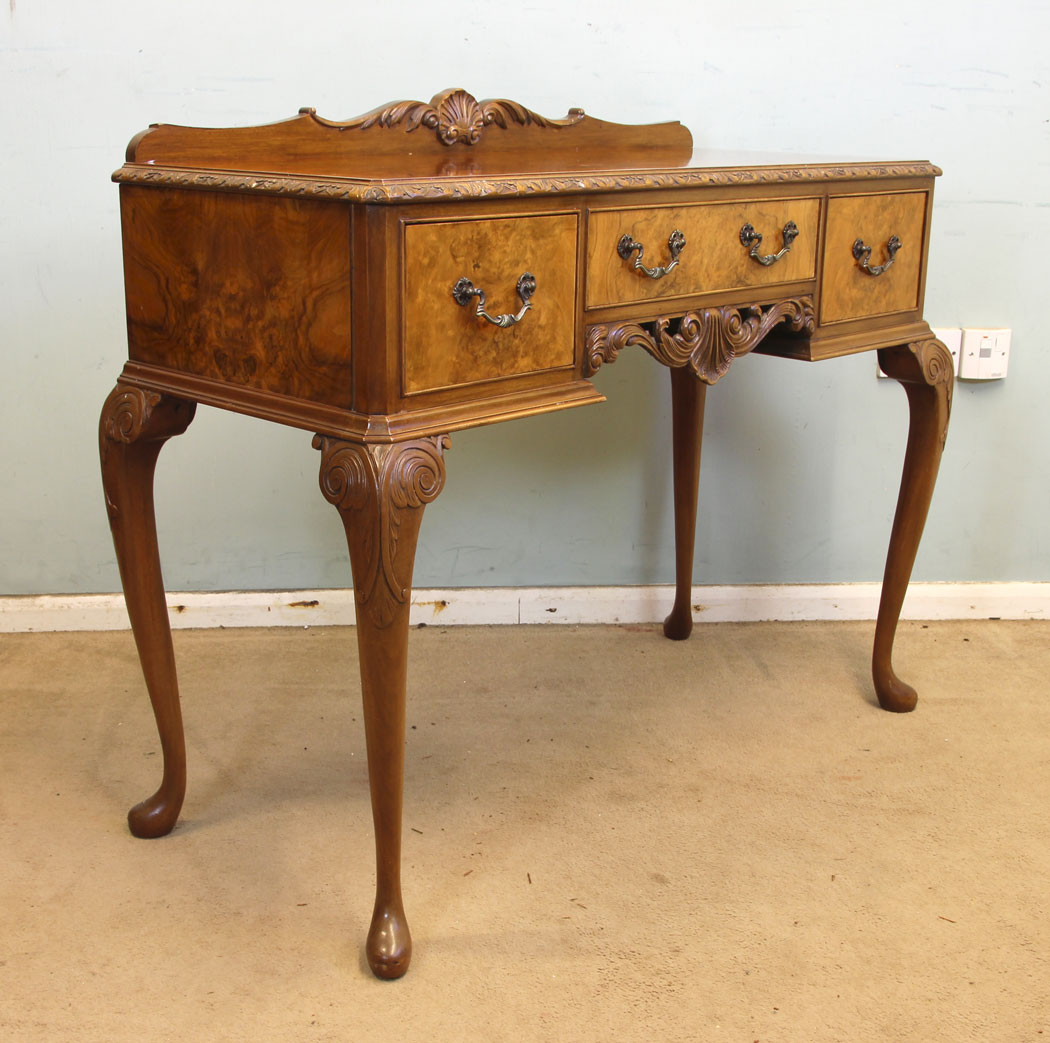 11014r12 Antique Burr Walnut Side Table, Queen Anne Style Burr Walnut Side Table.
