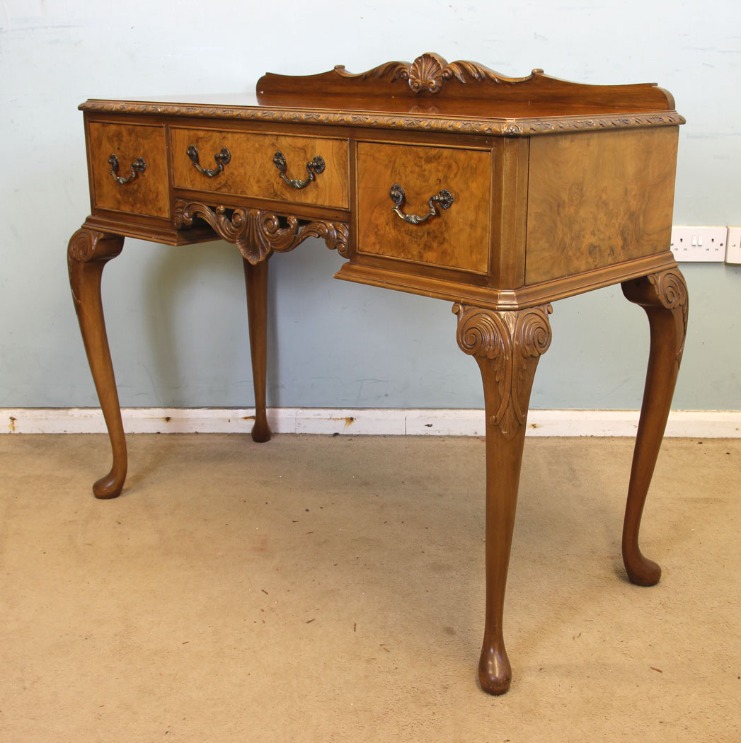 11014r4 Queen Anne Style Antique Burr Walnut Side Table, Queen Anne Style Burr Walnut Side Table.