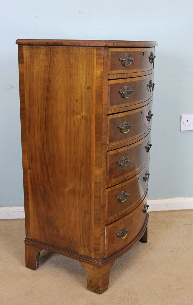 11018r6 Antique Burr Walnut Chest of Drawers, Lincolnshire, Burr Walnut Bow Front Small Chest of Drawers.