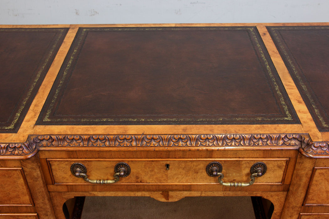 11021r7 Antique Ladies Burr Walnut Desk, Queen Anne Style Burr Walnut Writing Desk