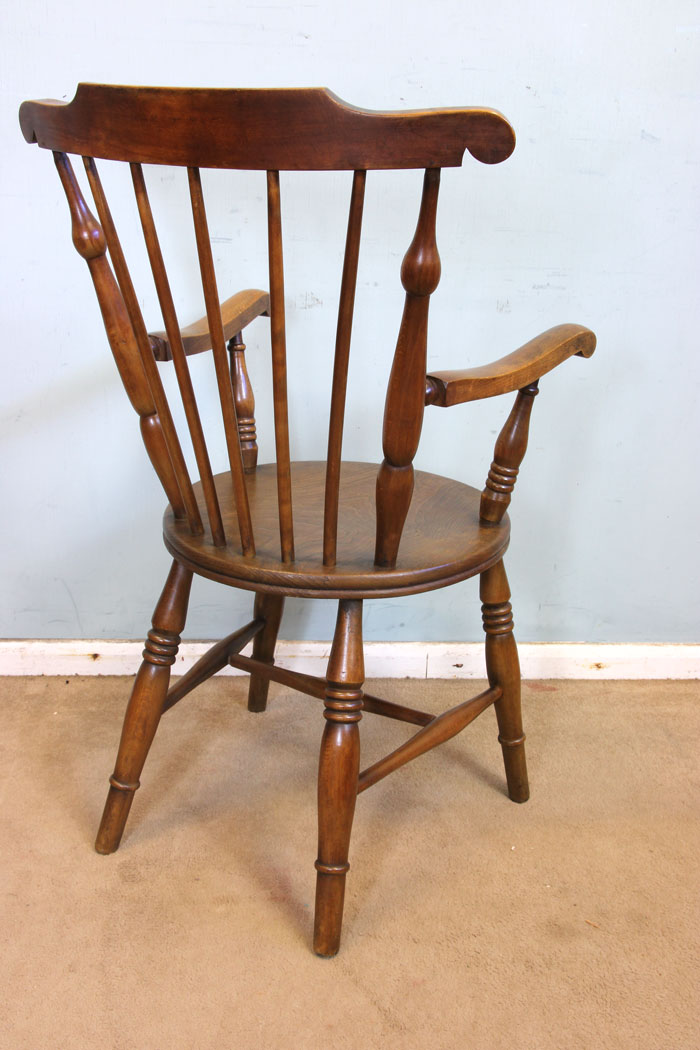 11029r6 Antique Country Arm chair, Country Windsor Kitchen Armchair