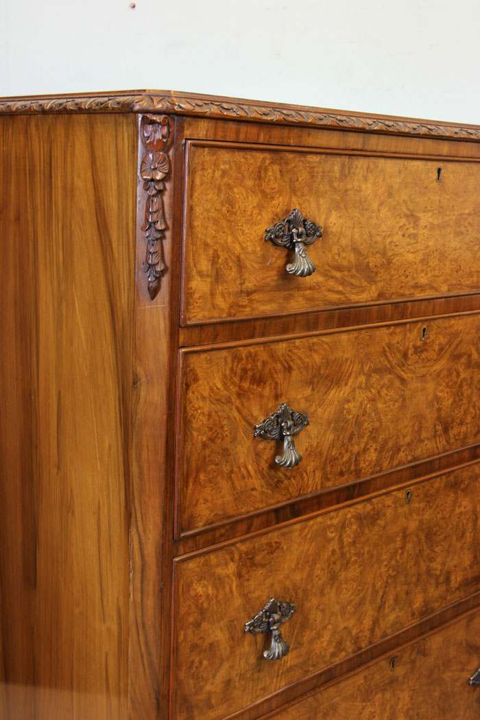 11037r4 Quality Burr Walnut Chest of Drawers, London, Quality Burr Walnut Chest of Drawers