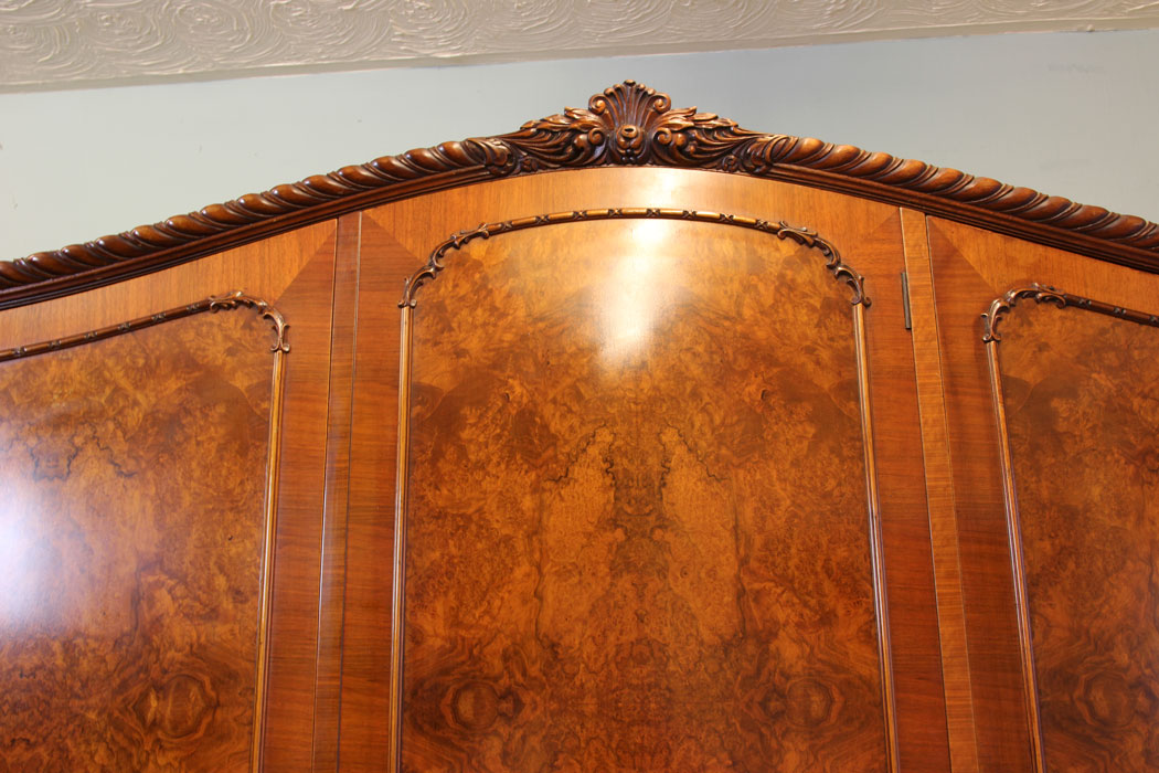 11052r4 Antique Walnut Wardrobe, Quality Burr Walnut Triple Wardrobe
