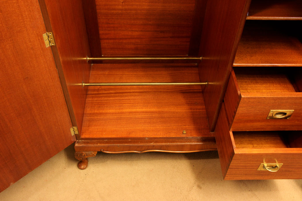 11053r10 Antique Double Burr Walnut Wardrobe, Quality Burr Walnut Double Wardrobe