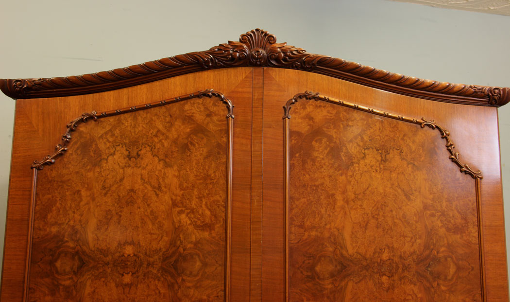 11053r4 Antique Walnut Wardrobe, Quality Burr Walnut Double Wardrobe