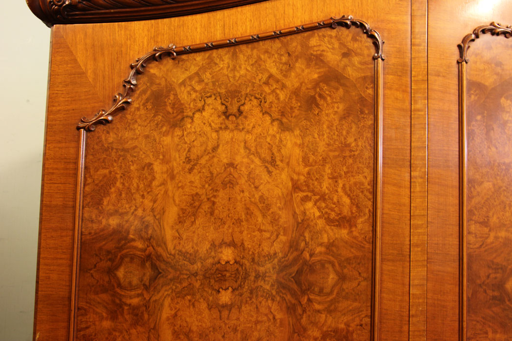 11053r5 Antique Burr Walnut Wardrobe, Quality Burr Walnut Double Wardrobe