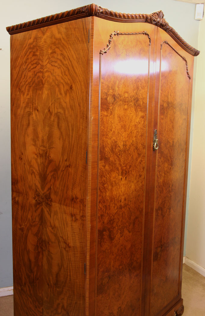 11053r7 Antique Burr Walnut Wardrobe, Quality Burr Walnut Double Wardrobe