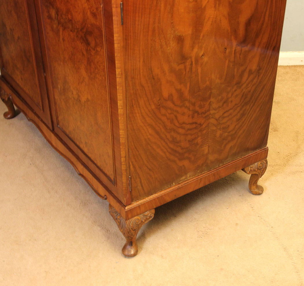 11053r9 Antique Double Burr Walnut Wardrobe, Quality Burr Walnut Double Wardrobe