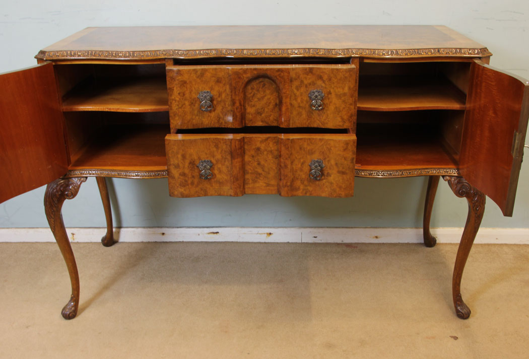 11054r11 Antique Burr Walnut Sideboard, Burr Walnut Serpentine Queen Anne Style Shaped Front Sideboard